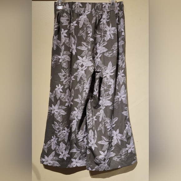 💙 EUC Floral Wide Leg Pants - Picture 3 of 7